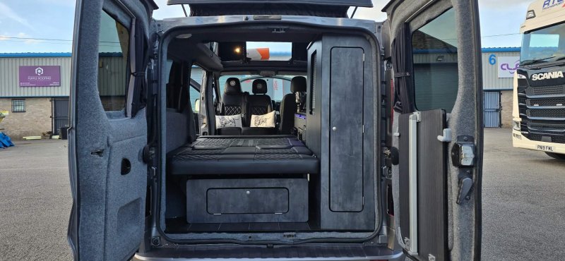 VAUXHALL VIVARO
