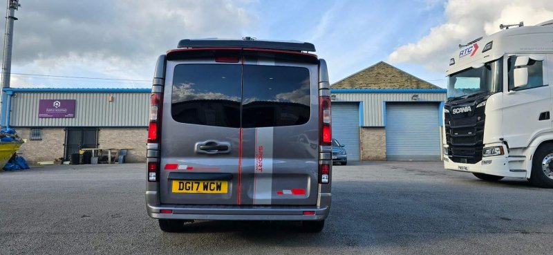 VAUXHALL VIVARO