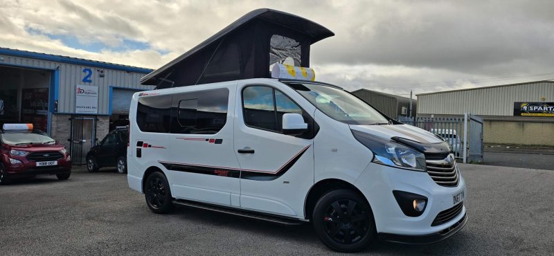 VAUXHALL VIVARO