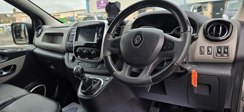 RENAULT TRAFIC
