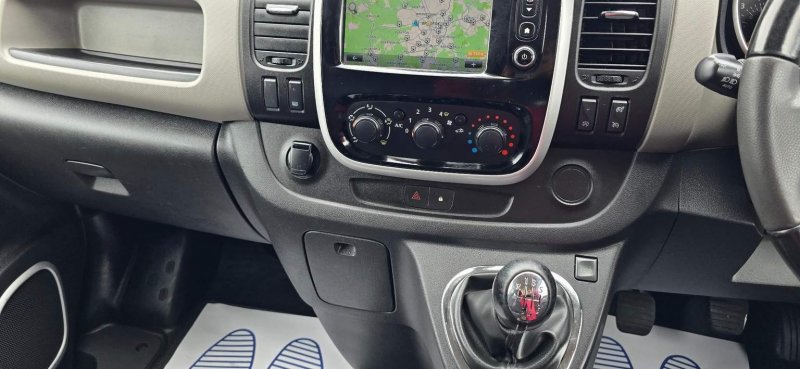 RENAULT TRAFIC