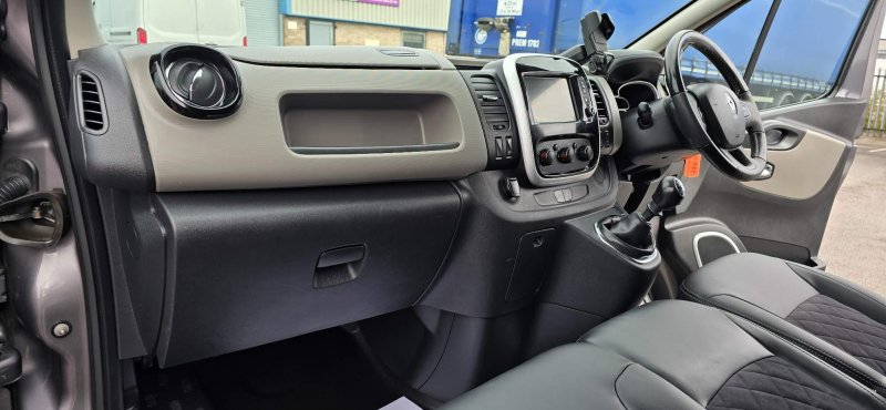 RENAULT TRAFIC