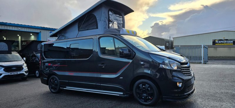 VAUXHALL VIVARO