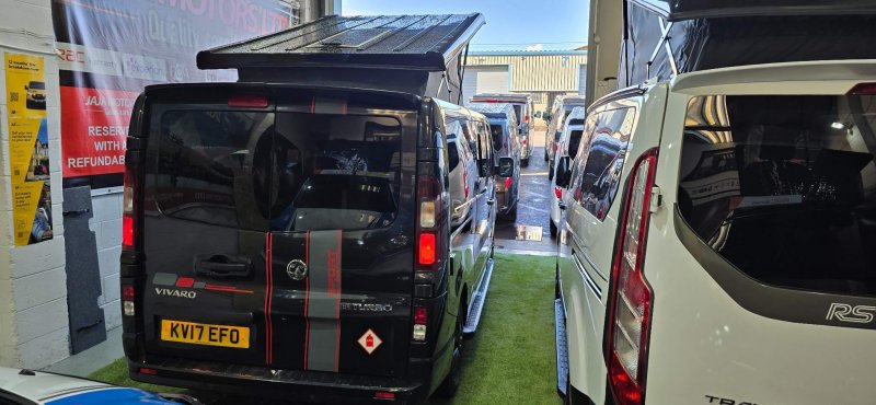 VAUXHALL VIVARO