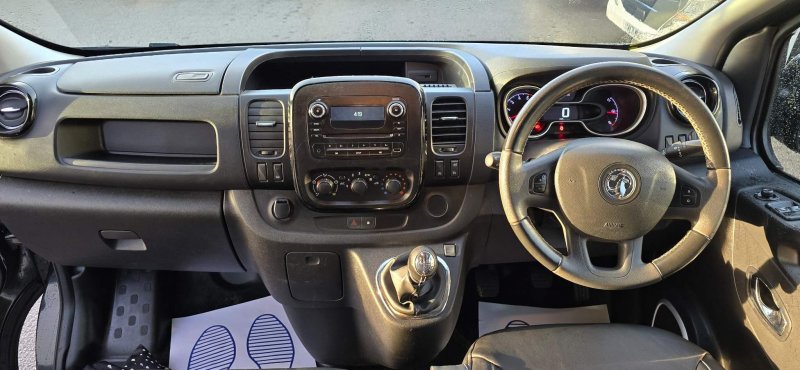 VAUXHALL VIVARO