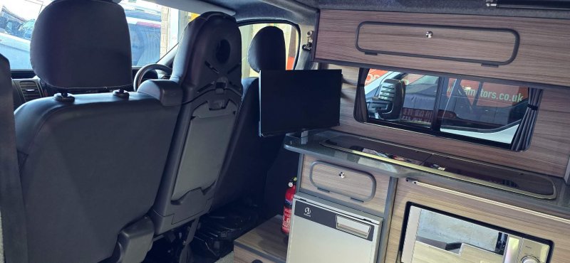VAUXHALL VIVARO