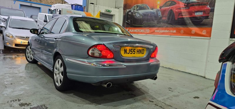 JAGUAR X-TYPE