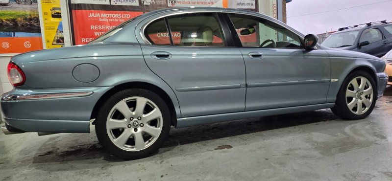 JAGUAR X-TYPE