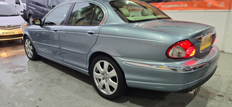 JAGUAR X-TYPE