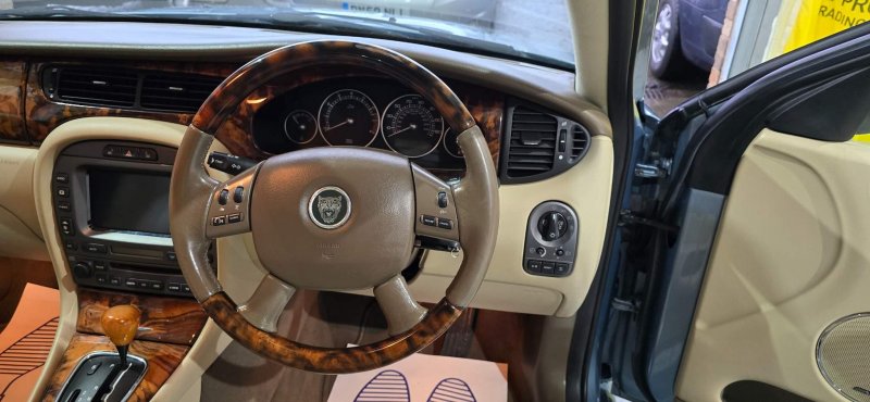 JAGUAR X-TYPE