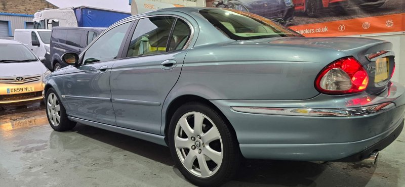 JAGUAR X-TYPE