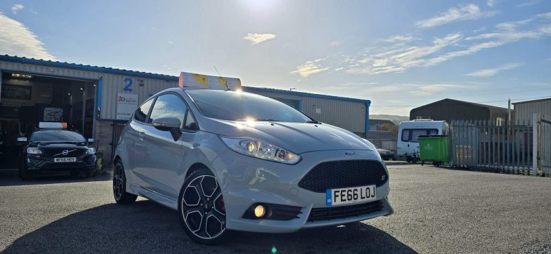 FORD FIESTA