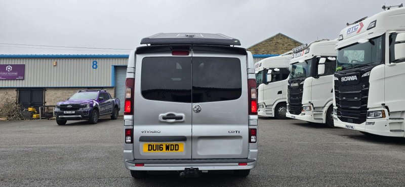 VAUXHALL VIVARO