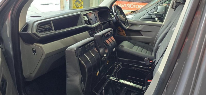 VOLKSWAGEN TRANSPORTER