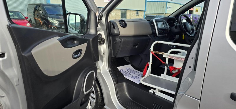 RENAULT TRAFIC