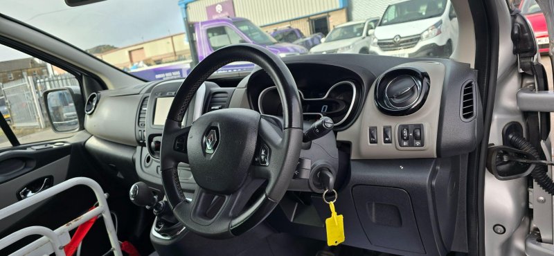 RENAULT TRAFIC