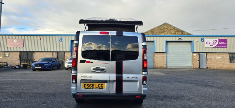 VAUXHALL VIVARO