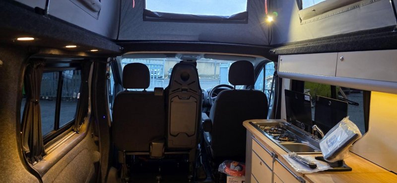 VAUXHALL VIVARO