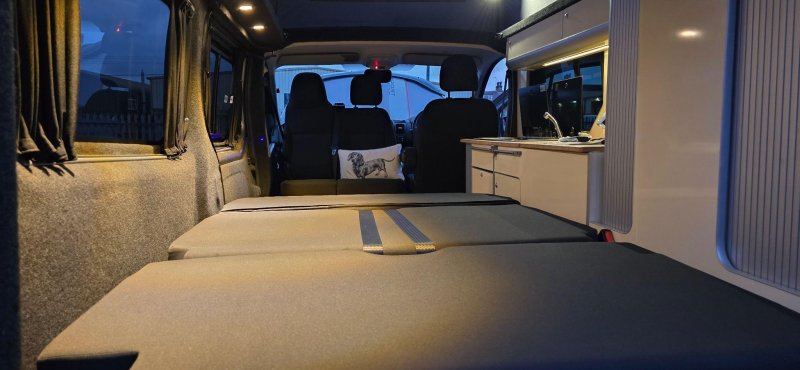 VAUXHALL VIVARO