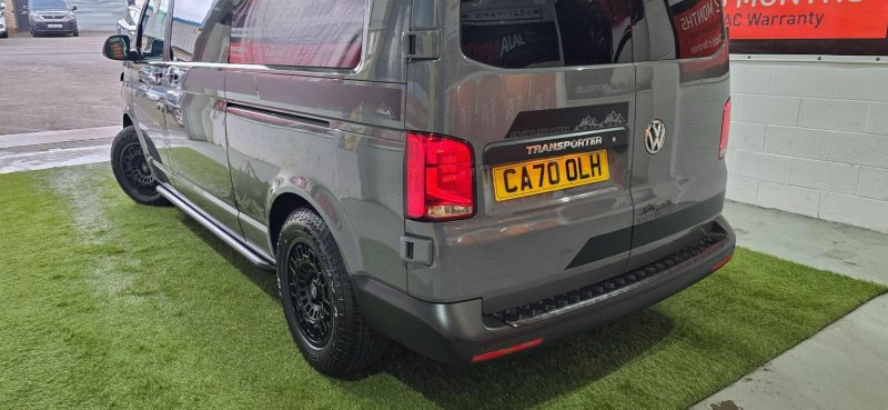 VOLKSWAGEN TRANSPORTER