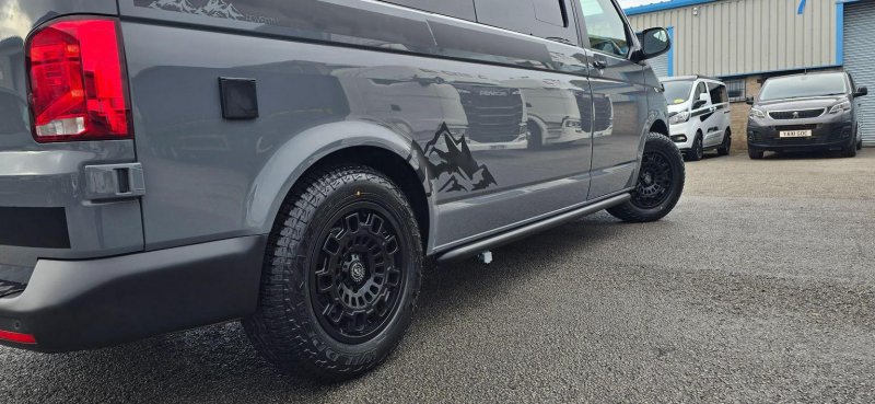 VOLKSWAGEN TRANSPORTER