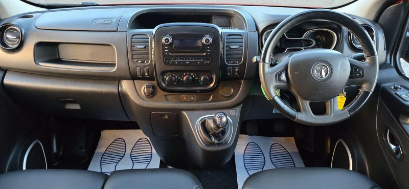 VAUXHALL VIVARO