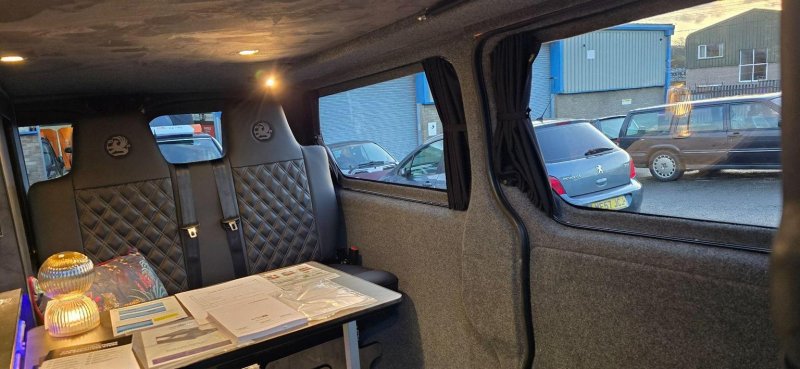 VAUXHALL VIVARO