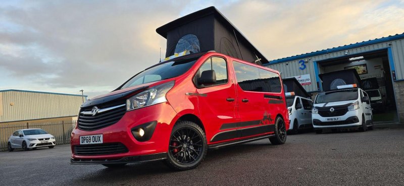 VAUXHALL VIVARO