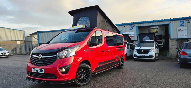 VAUXHALL VIVARO