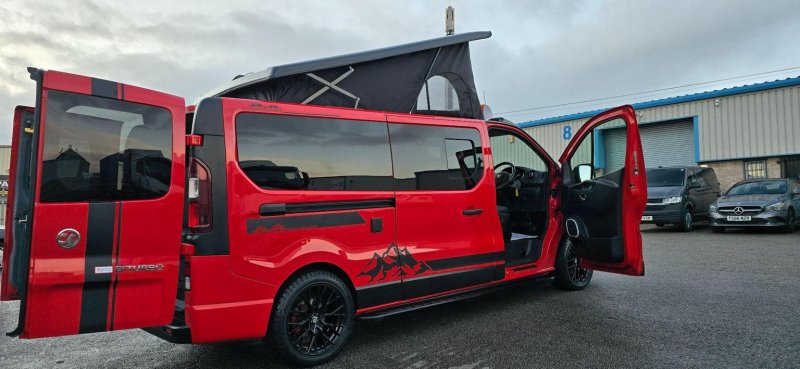 VAUXHALL VIVARO
