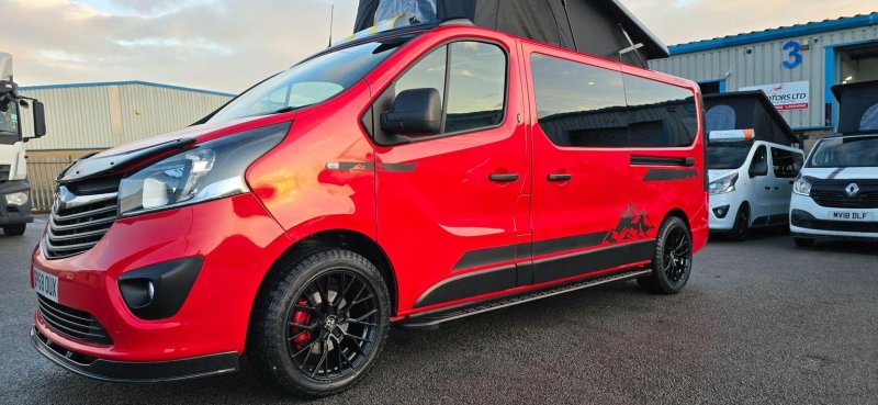 VAUXHALL VIVARO