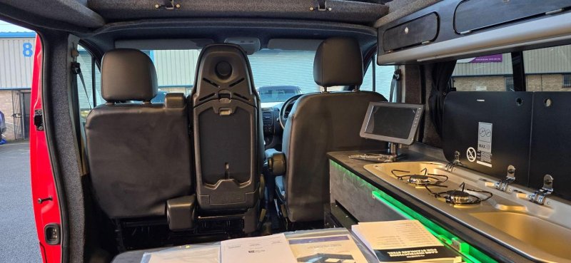 VAUXHALL VIVARO