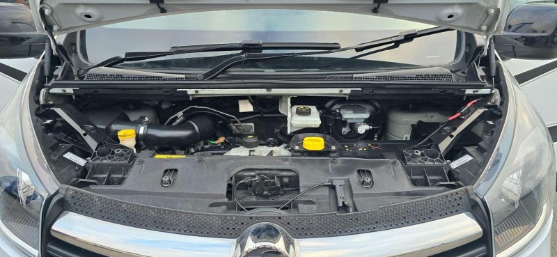 VAUXHALL VIVARO
