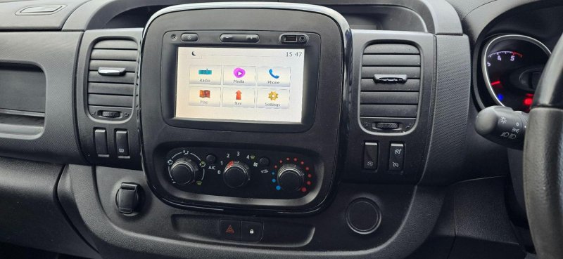 VAUXHALL VIVARO