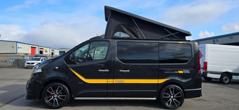 VAUXHALL VIVARO