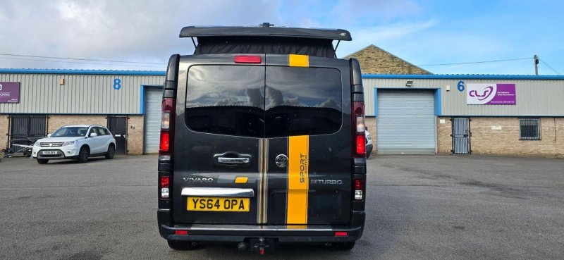 VAUXHALL VIVARO