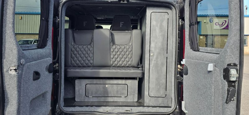 VAUXHALL VIVARO
