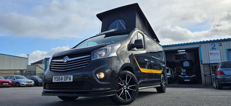 VAUXHALL VIVARO