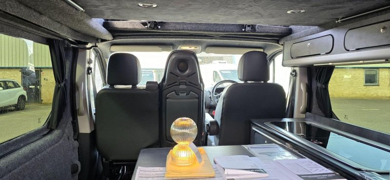 VAUXHALL VIVARO