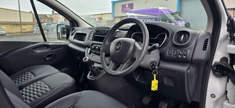 RENAULT TRAFIC