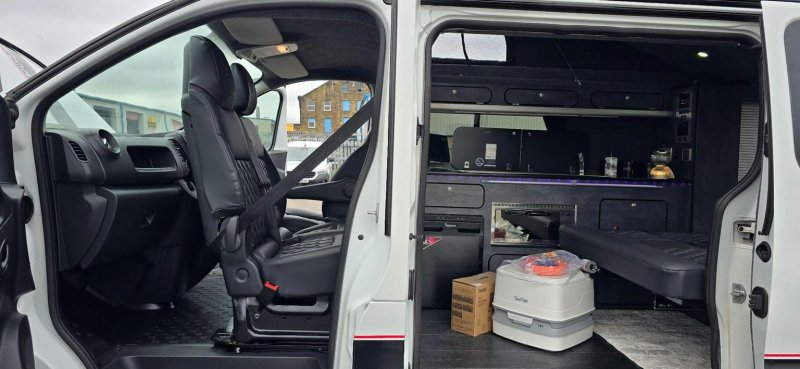 RENAULT TRAFIC