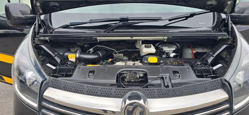 VAUXHALL VIVARO