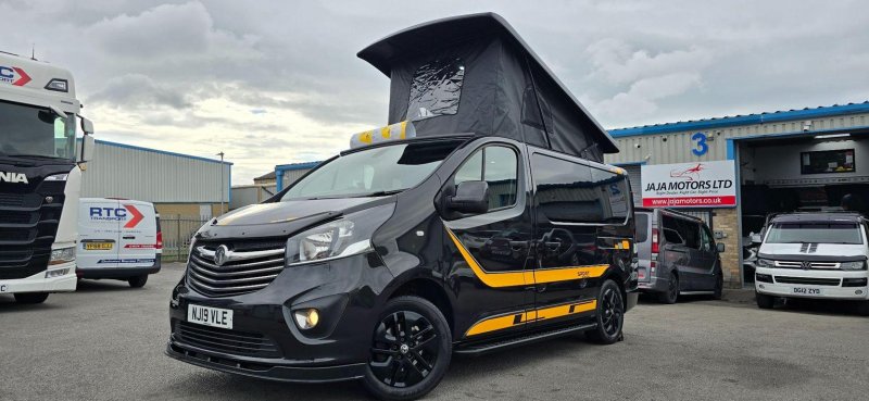 VAUXHALL VIVARO