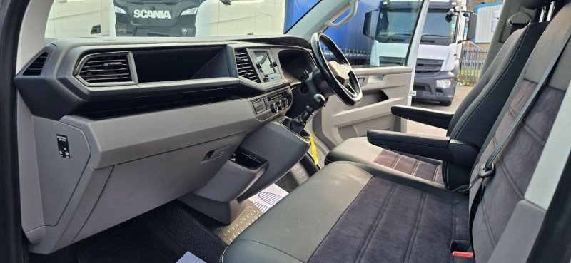 VOLKSWAGEN TRANSPORTER