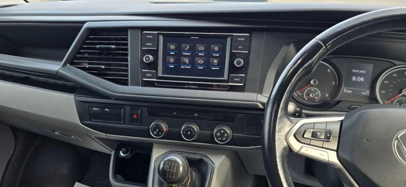 VOLKSWAGEN TRANSPORTER