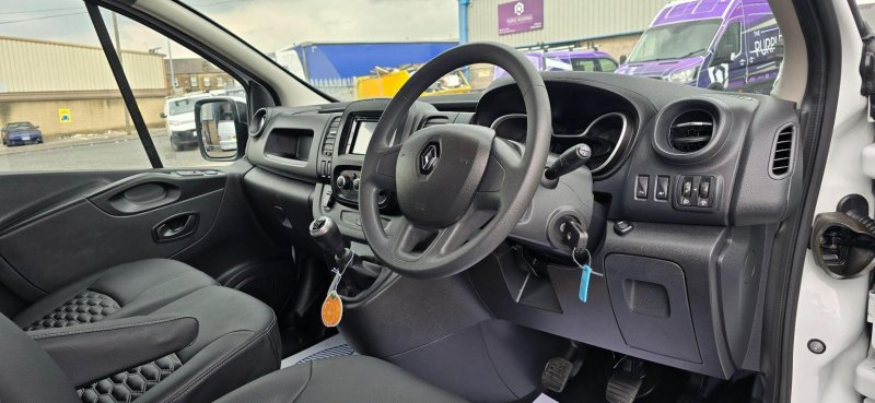 RENAULT TRAFIC