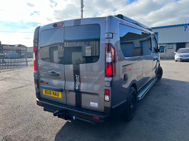 RENAULT TRAFIC