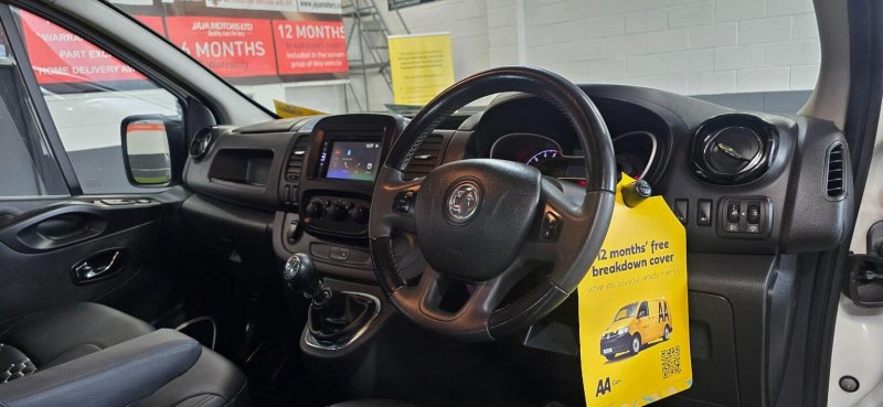 VAUXHALL VIVARO