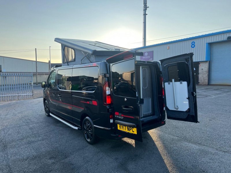 VAUXHALL VIVARO