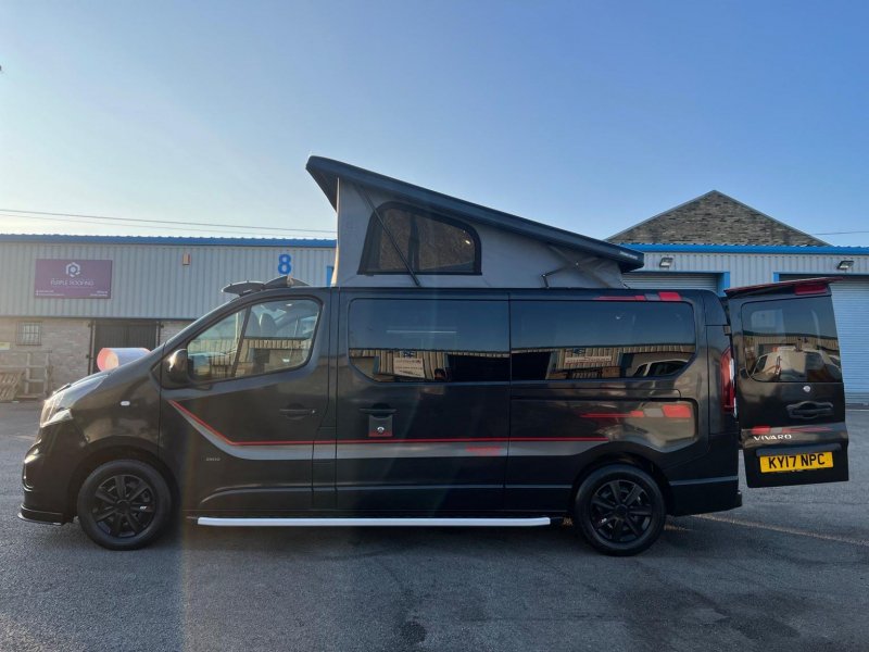 VAUXHALL VIVARO